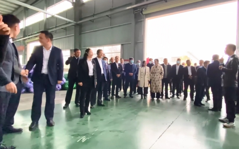 市政协副主席、市工商联主席刘玲，市委二级巡视员王炎林