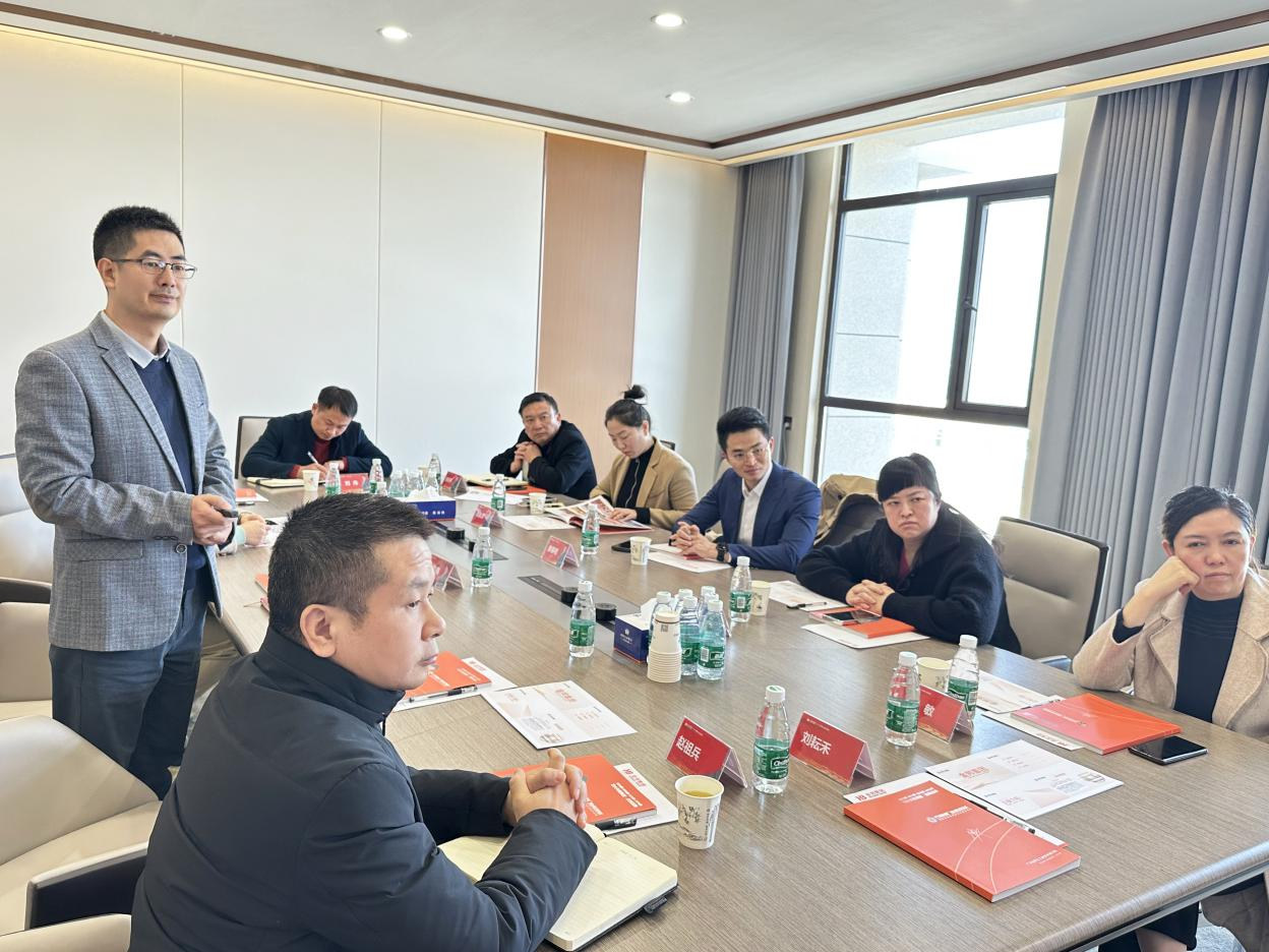 湖北省上市工作指导中心领导一行莅临考察调研